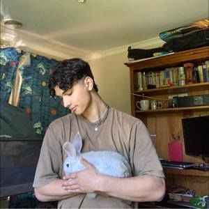 Meet your Posher, Adrian